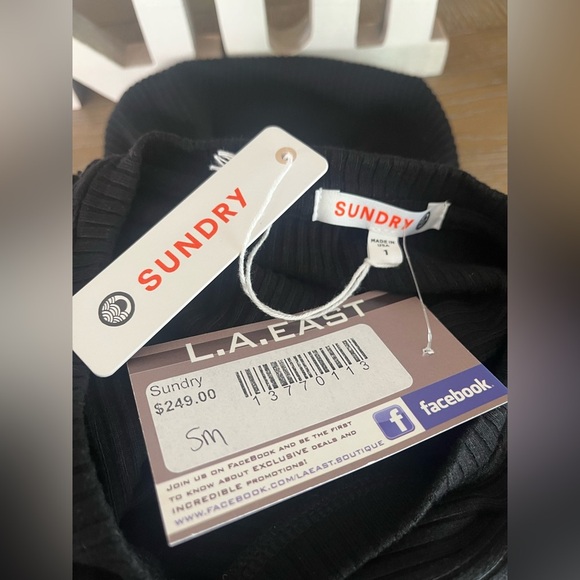 Sundry Black Long Sleeve Dress NWT - Picture 11 of 14